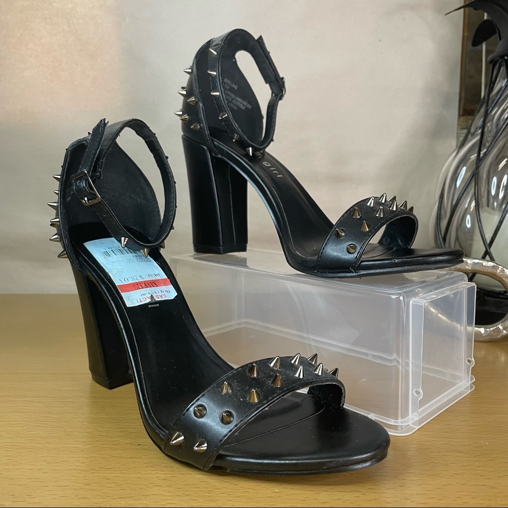 Madden Girl Women’s Bella Spiky Studded Two-Piece Block-Heel Sandals